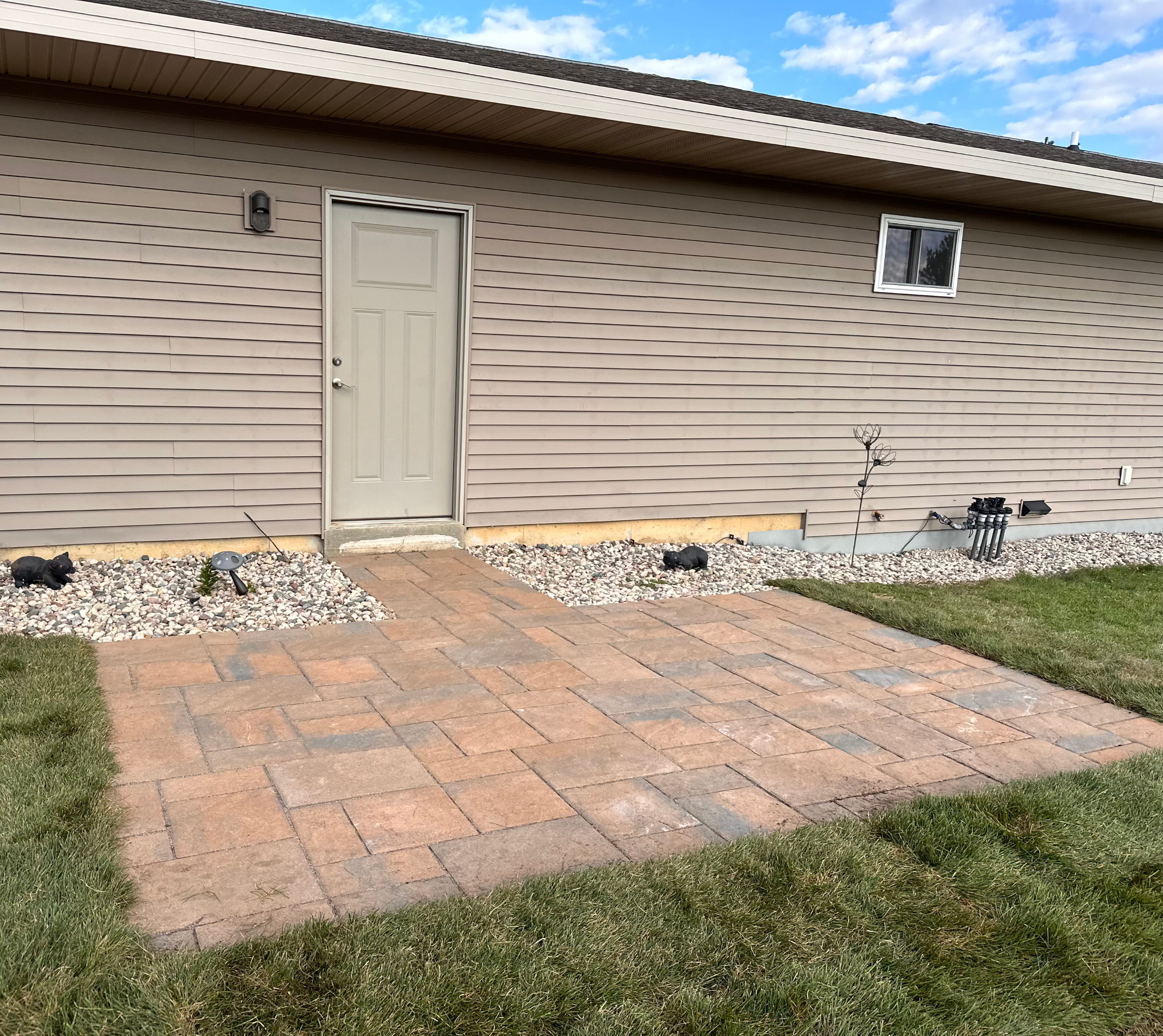 Paver patio and hardscape work by Glodowski Brothers